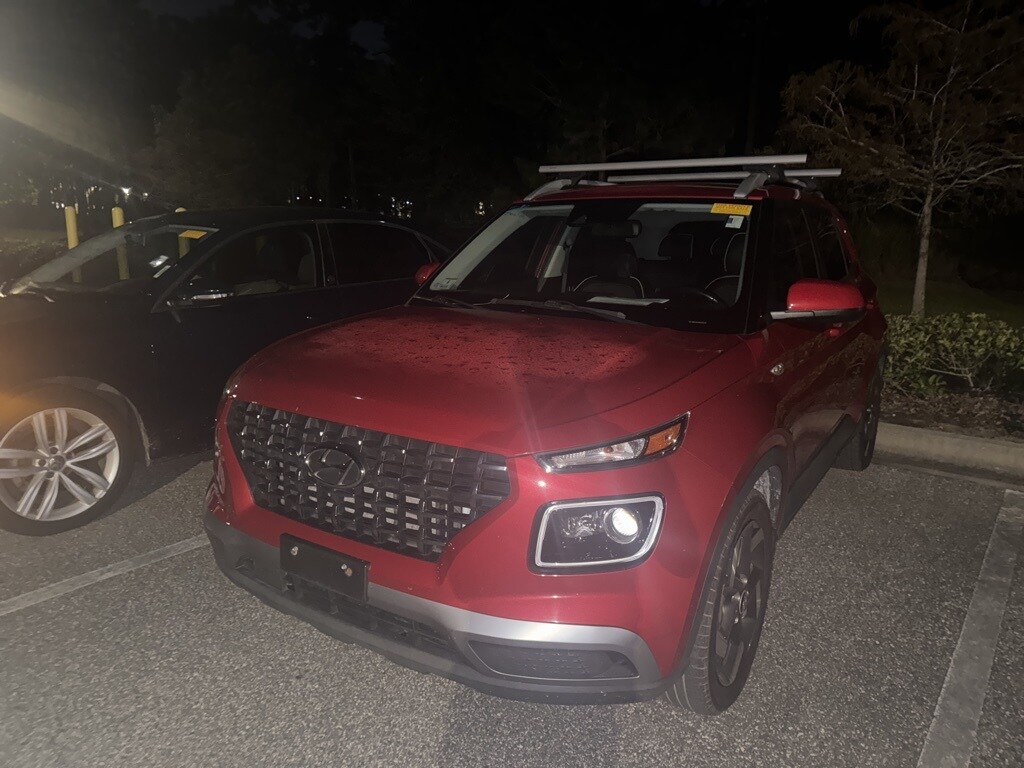 Used 2022 Hyundai Venue Limited SUV