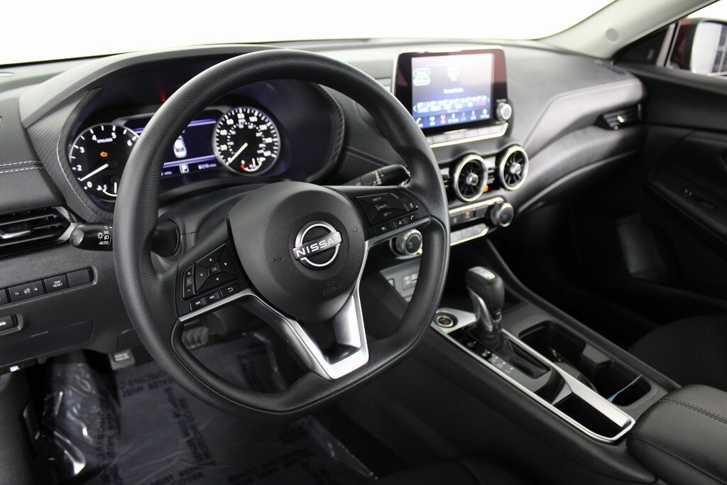 2024 Nissan Sentra SV photo 3
