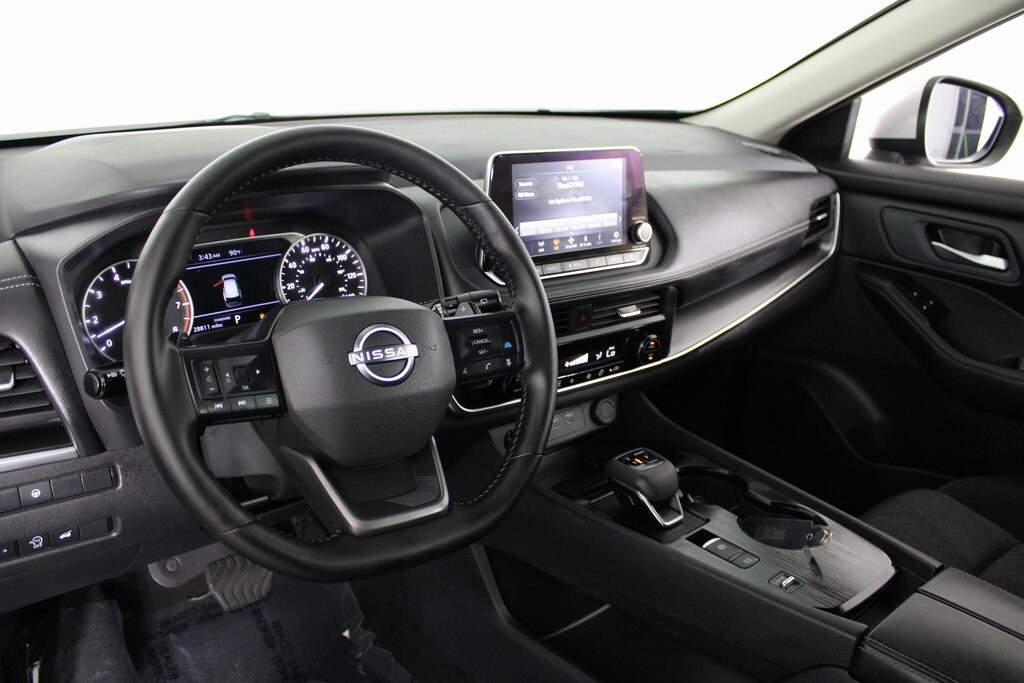 2025 Nissan Rogue SV photo 3