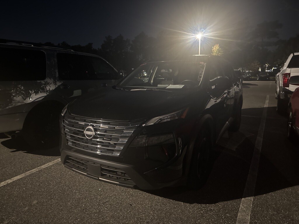 Used 2025 Nissan Rogue SUV