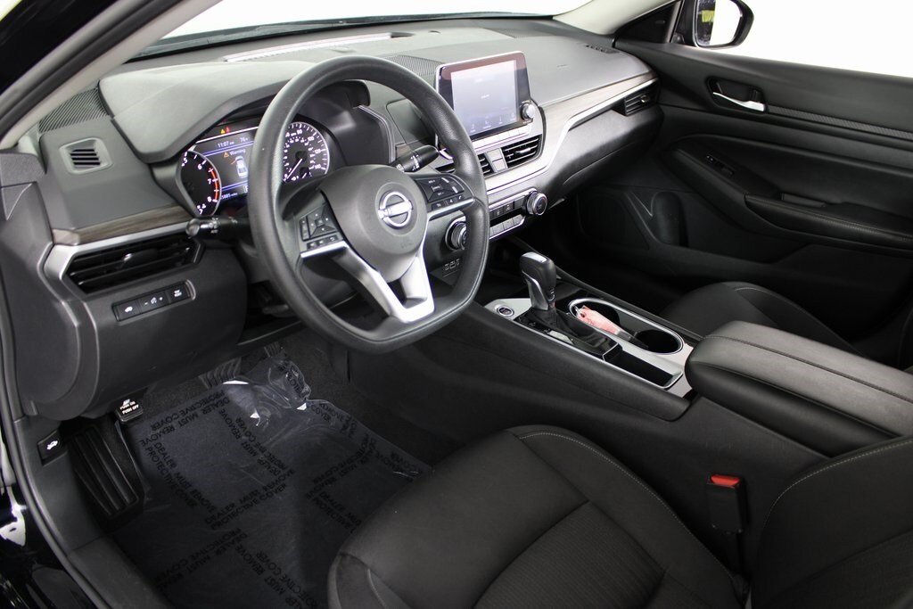2024 Nissan Altima 2.5 SV photo 3
