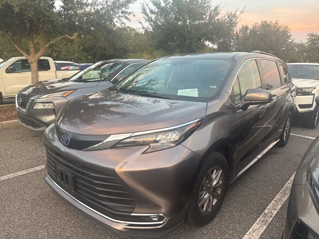 Used 2024 Toyota Sienna XLE Van Passenger Van