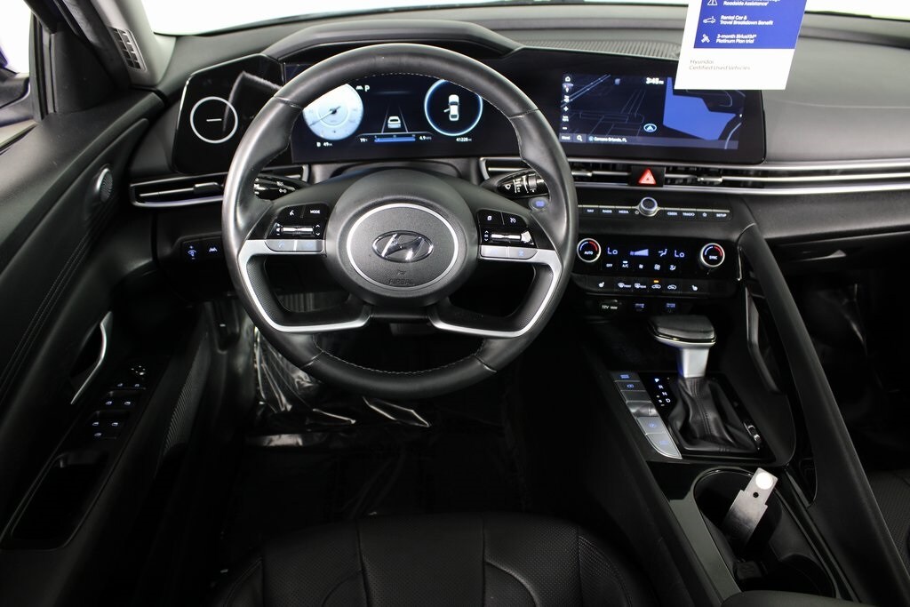 2023 Hyundai Elantra Limited photo 3