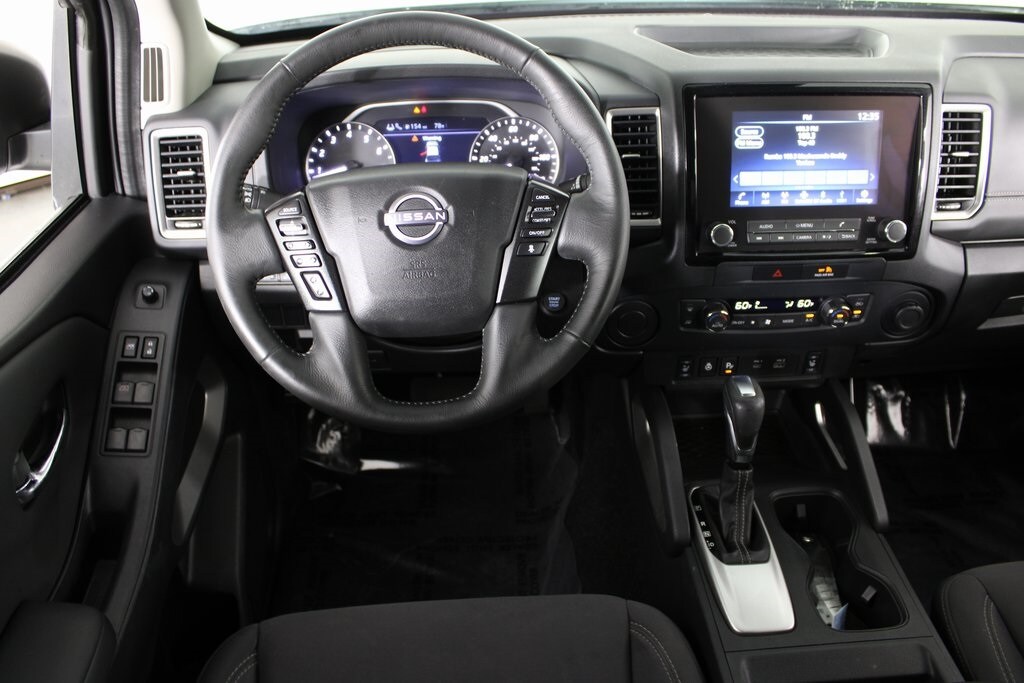 2022 Nissan Frontier SV photo 3