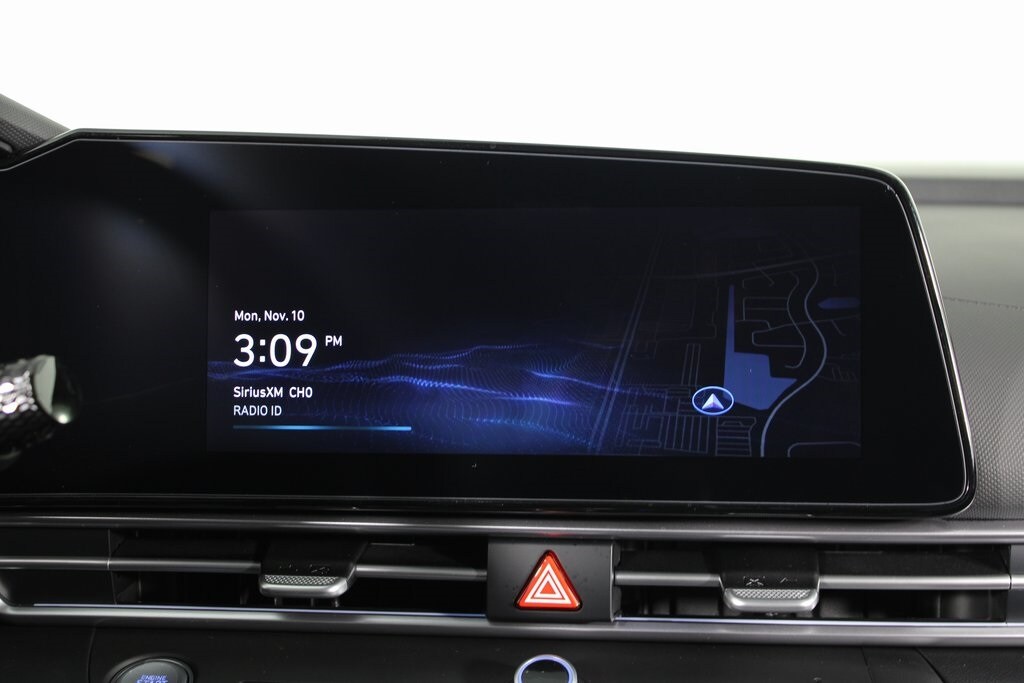 2025 Hyundai Elantra SEL Convenience photo 4