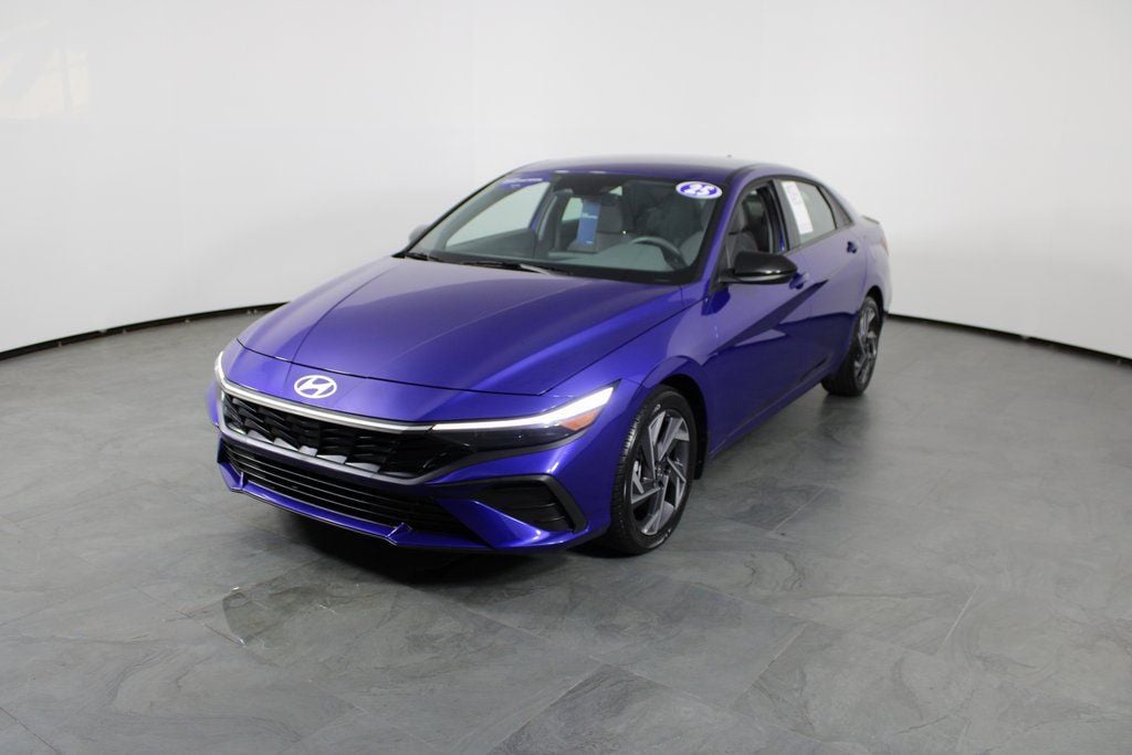 Certified 2025 Hyundai Elantra SEL Sport Sedan