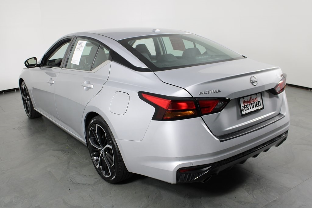 2023 Nissan Altima 2.5 SR photo 2