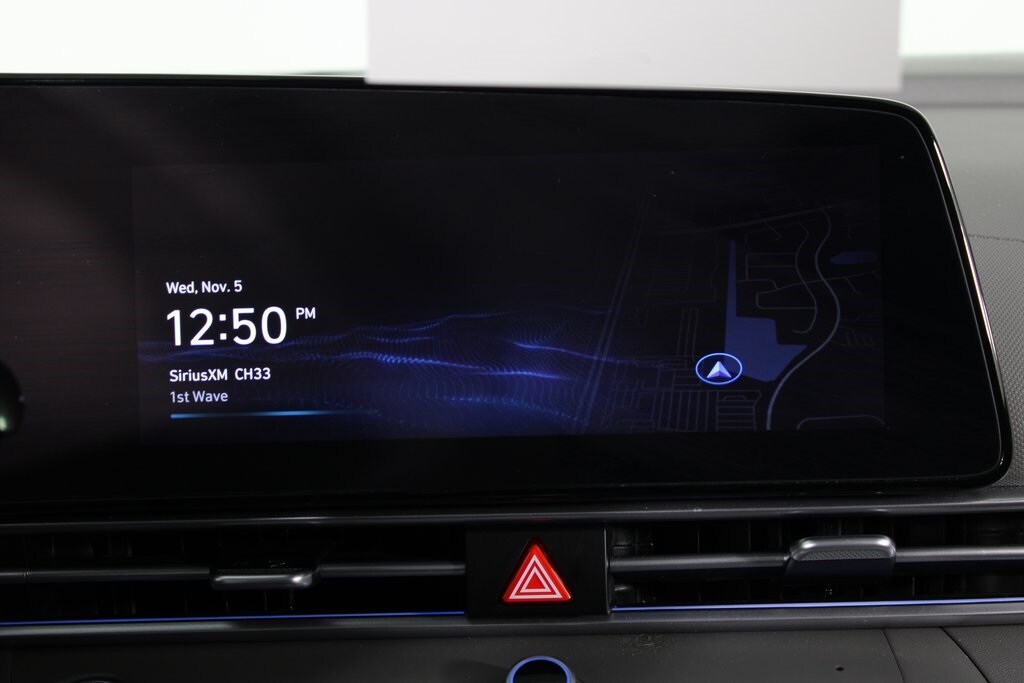 2025 Hyundai Elantra SEL Convenience photo 4