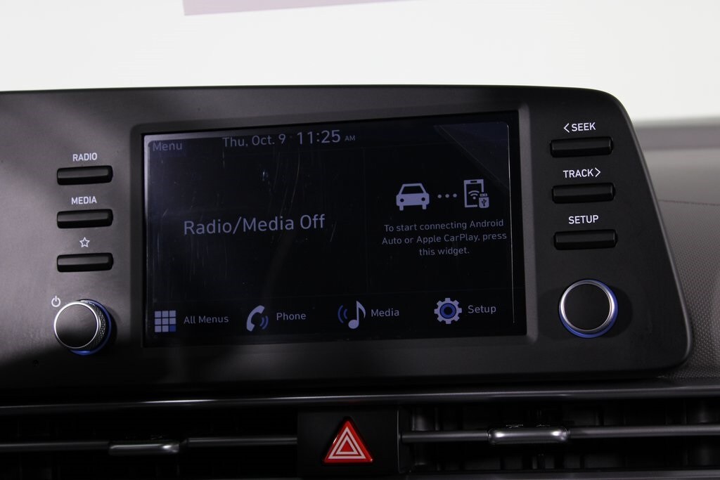 2025 Hyundai Elantra SEL Sport photo 4