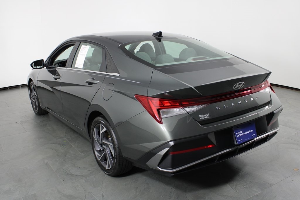 Certified 2025 Hyundai Elantra SEL Convenience Sedan