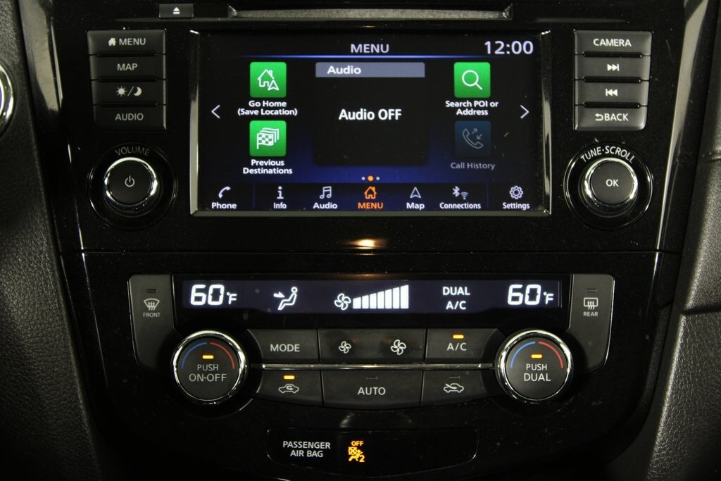 2019 Nissan Rogue SV photo 4