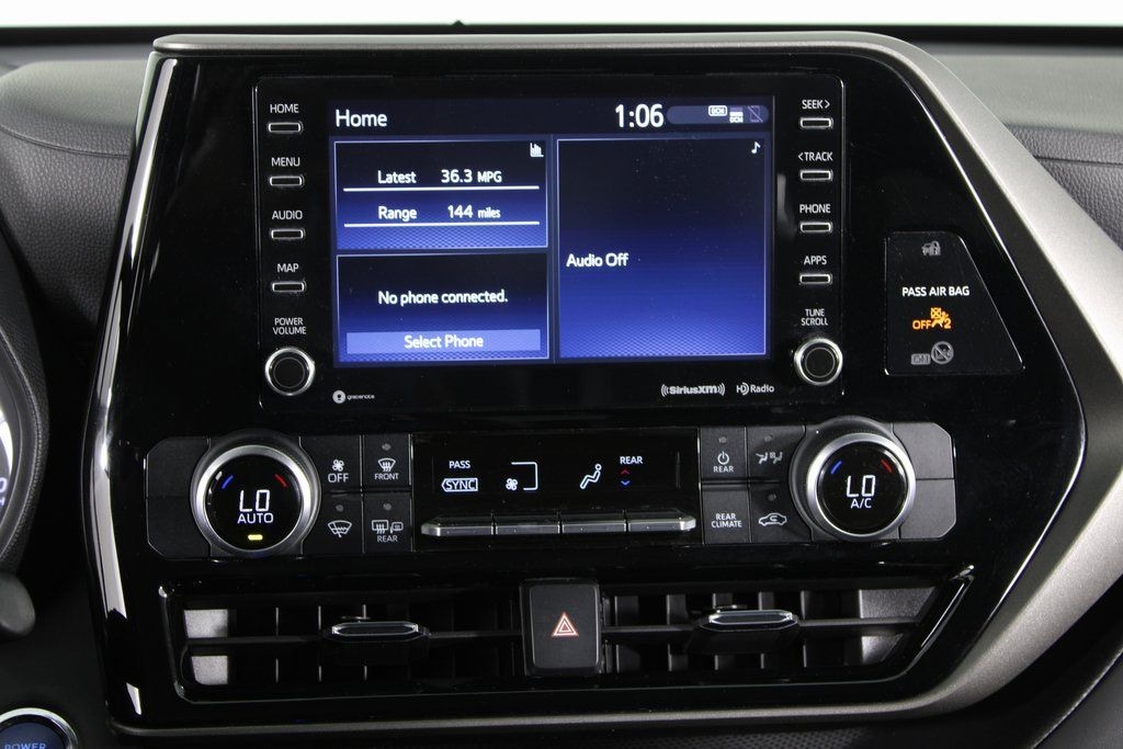 Used 2022 Toyota Highlander Hybrid LE SUV