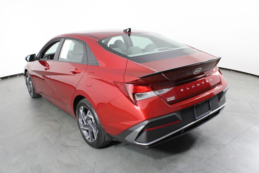 Certified 2025 Hyundai Elantra SEL Sport Sedan