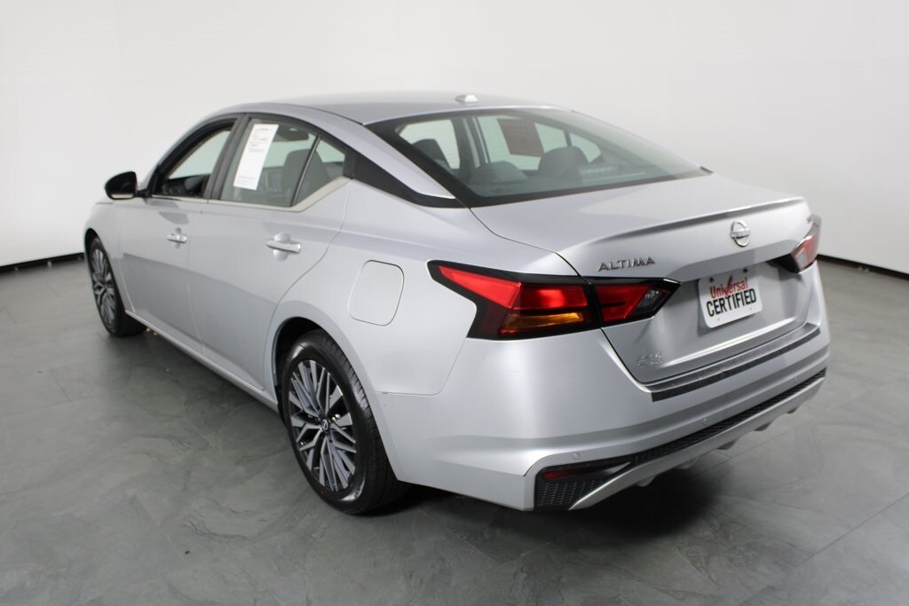 2023 Nissan Altima 2.5 SV photo 3