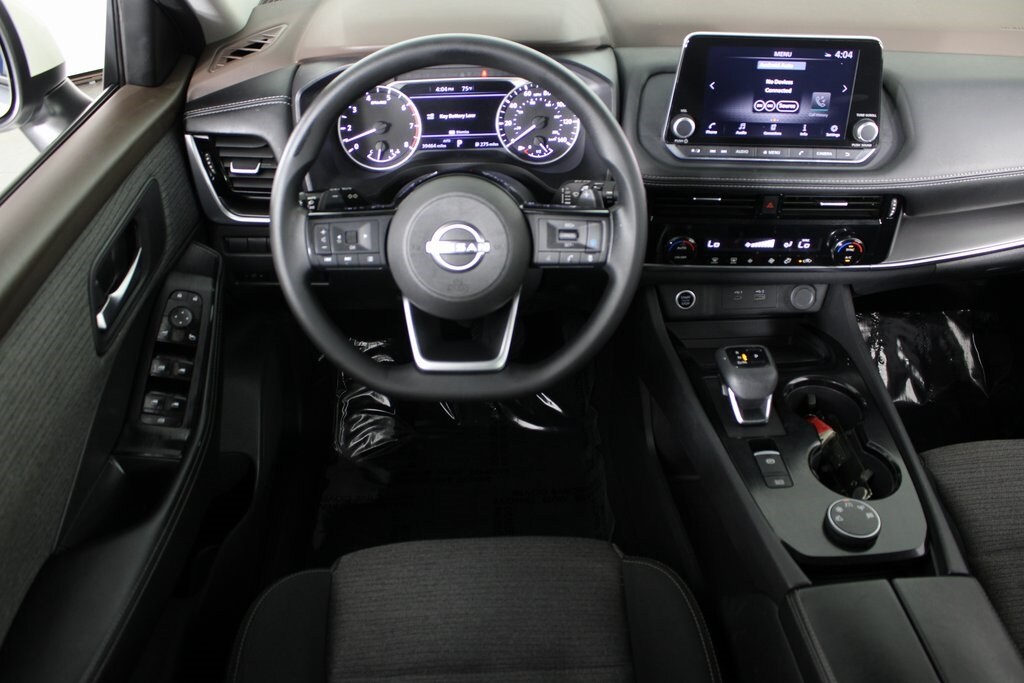 2022 Nissan Rogue SV photo 3