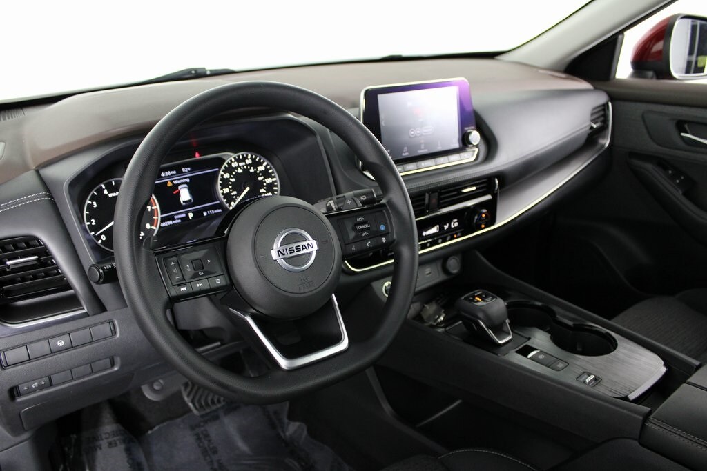 2021 Nissan Rogue SV photo 3