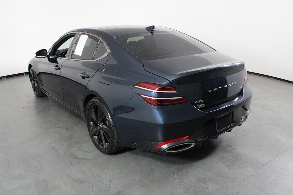 2022 Genesis G70 3.3T photo 2