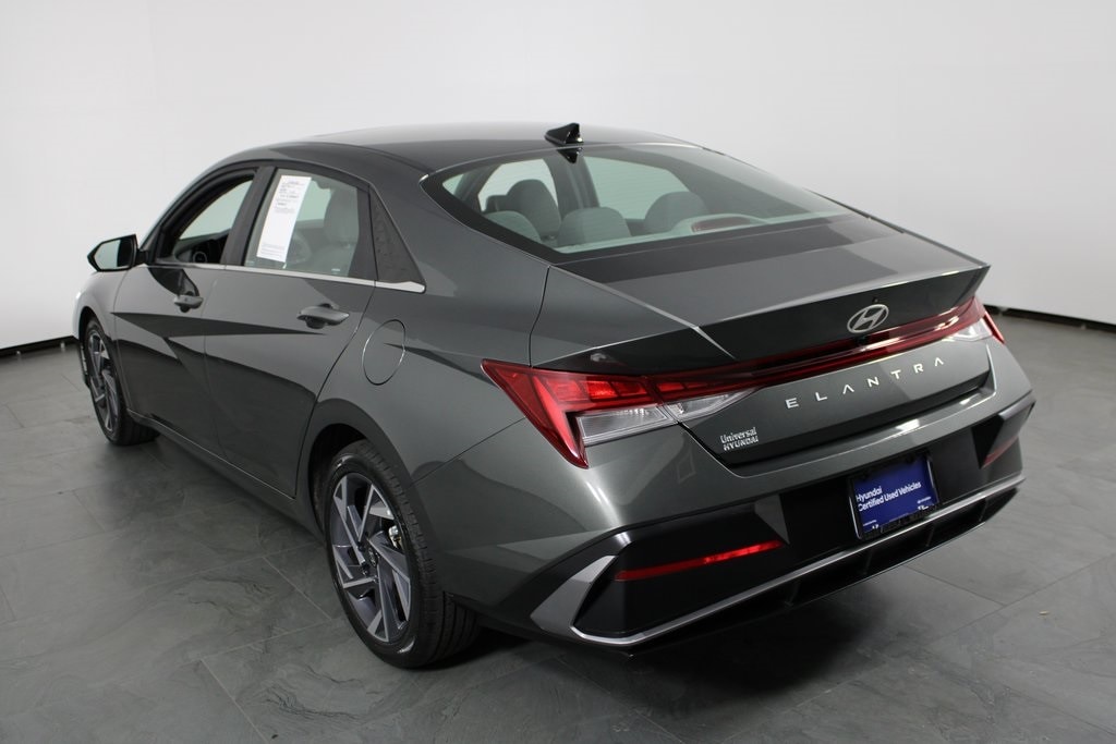 Certified 2025 Hyundai Elantra SEL Convenience Sedan