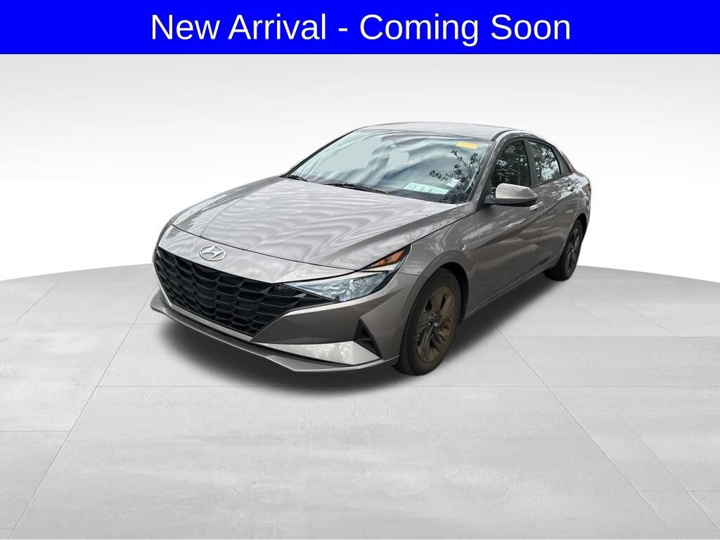 Used 2023 Hyundai Elantra SEL Sedan