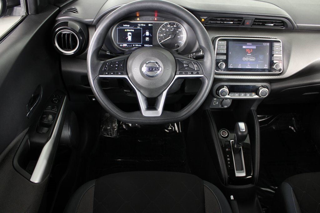 2020 Nissan Kicks SV photo 3