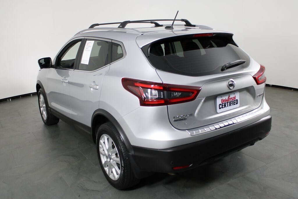 2020 Nissan Rogue Sport SV photo 2
