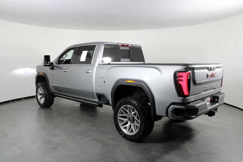 2025 Gmc Sierra 2500 HD Denali photo 2