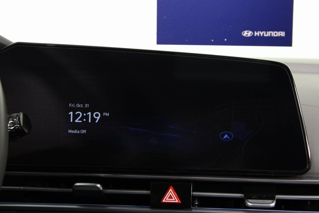 Certified 2025 Hyundai Elantra SEL Convenience Sedan