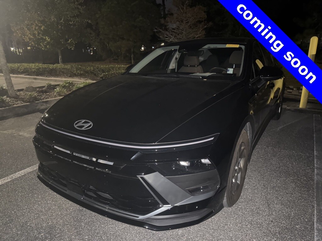 Used 2025 Hyundai Sonata SE Sedan