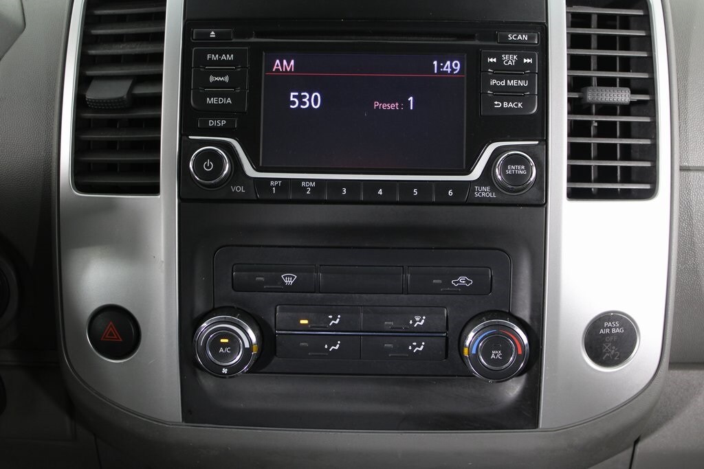 2017 Nissan Frontier SV photo 4