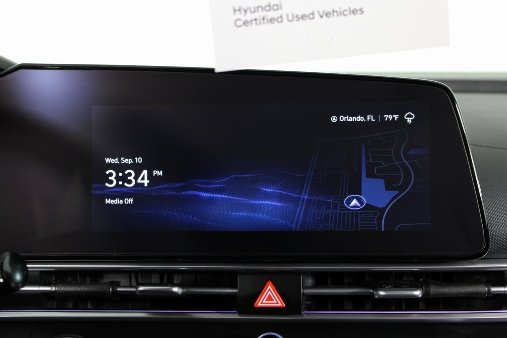 2024 Hyundai Elantra SEL photo 4