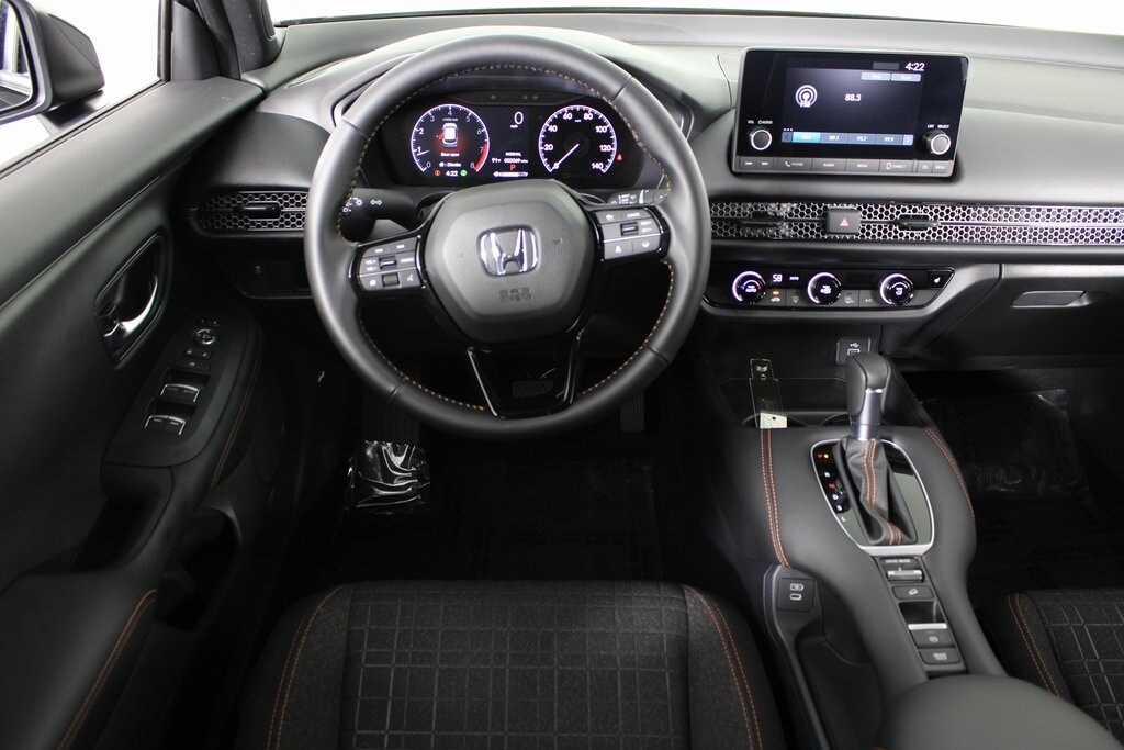 2025 Honda HR-V Sport photo 2