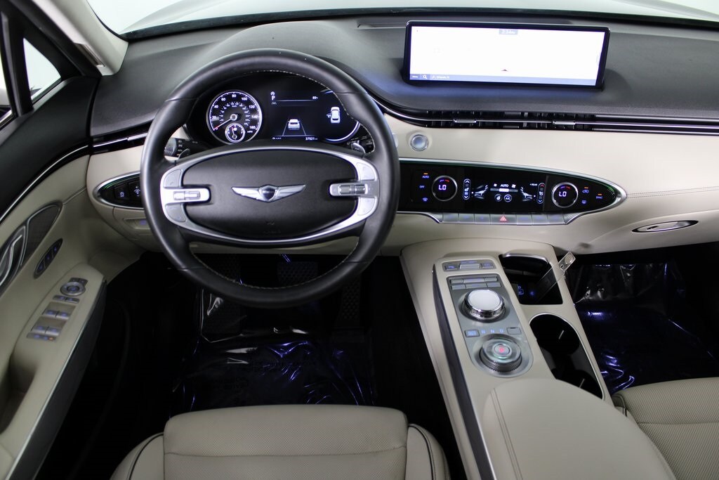 2022 Genesis GV70 2.5T photo 3
