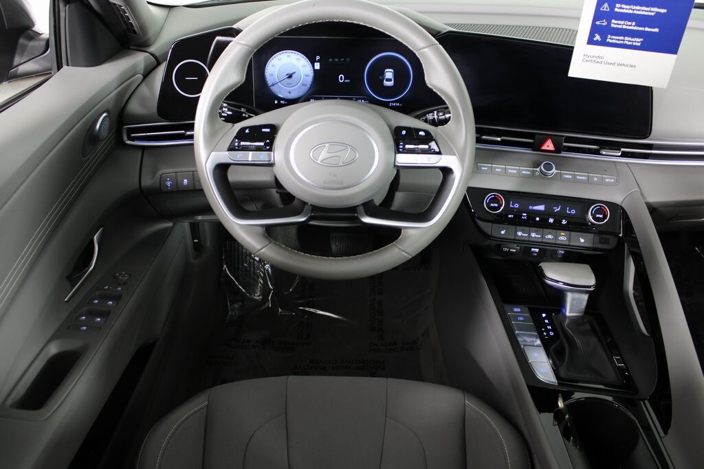 Certified 2025 Hyundai Elantra SEL Convenience Sedan