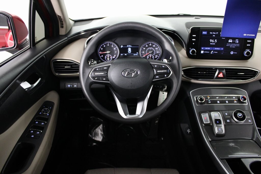 2021 Hyundai Santa Fe SE photo 3