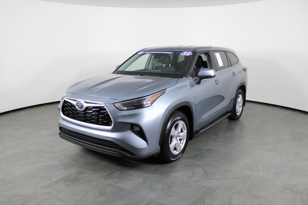 Used 2022 Toyota Highlander Hybrid LE SUV