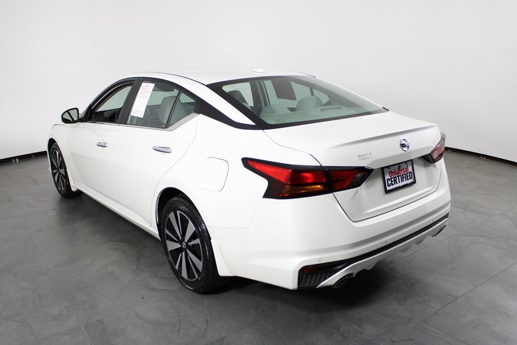 2022 Nissan Altima 2.5 SV photo 2