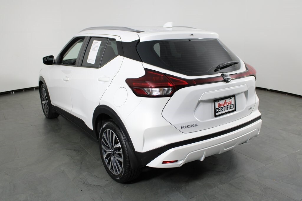 2023 Nissan Kicks SV photo 2