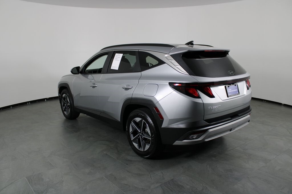 2025 Hyundai Tucson SEL photo 2