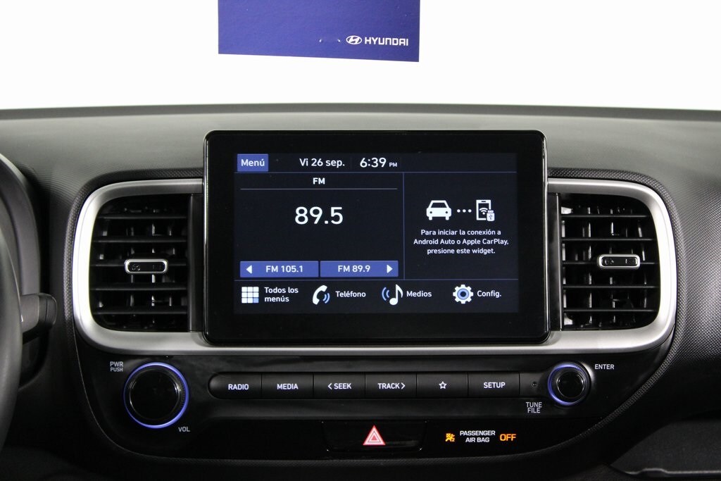 2024 Hyundai Venue SEL photo 4