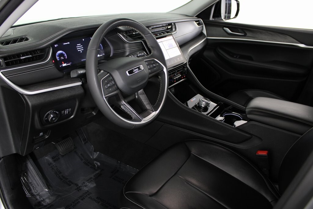 2023 Jeep Grand Cherokee Limited photo 3