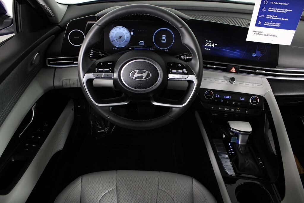 Certified 2025 Hyundai Elantra Limited Sedan