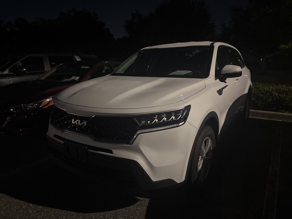 Used 2023 Kia Sorento LX SUV