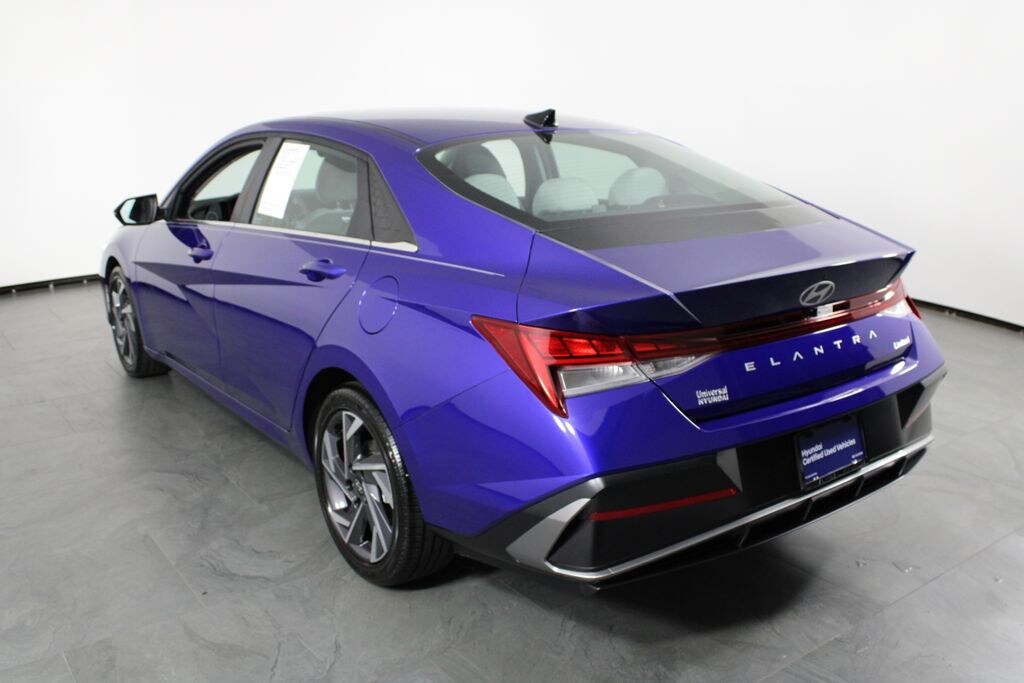 Certified 2025 Hyundai Elantra Limited Sedan