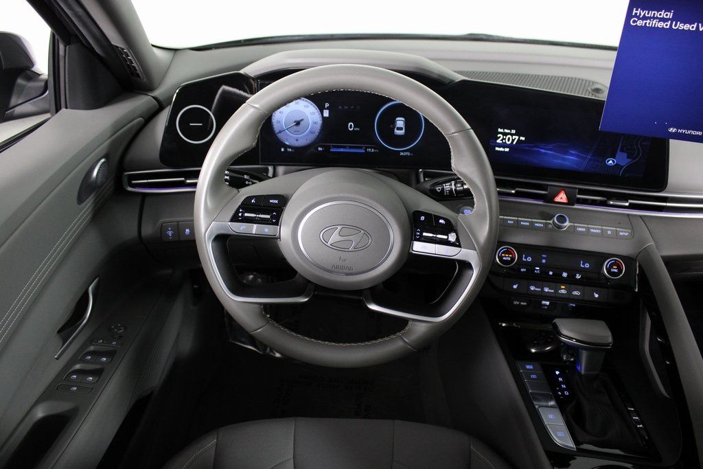 Certified 2025 Hyundai Elantra SEL Convenience Sedan