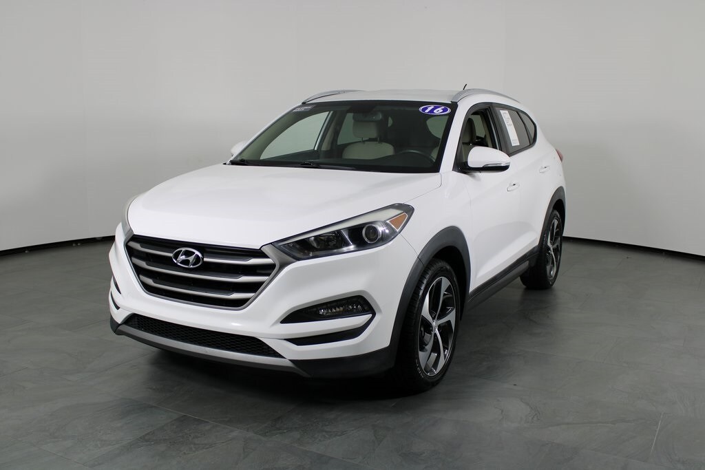 Certified 2016 Hyundai Tucson Sport w/Beige Interior SUV