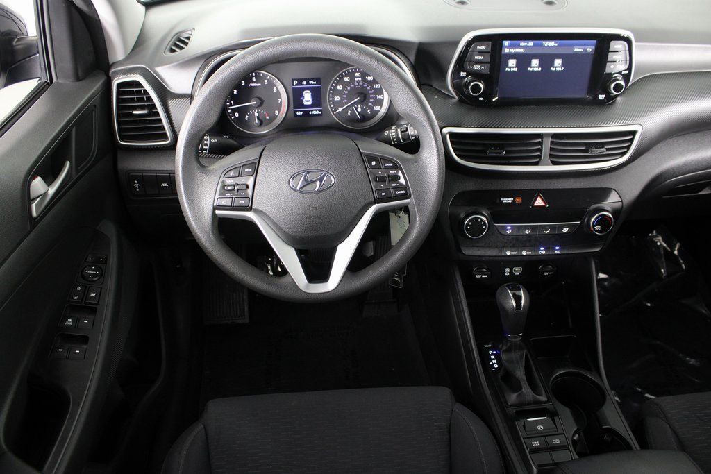 2020 Hyundai Tucson SE photo 3