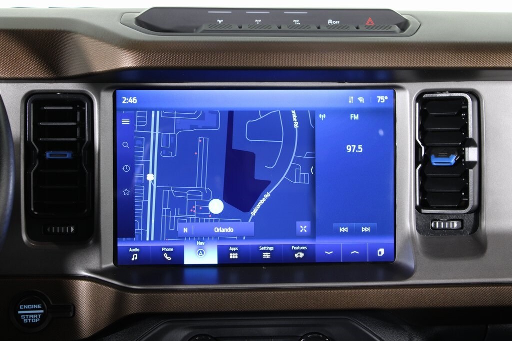 2023 Ford Bronco Outer Banks photo 4