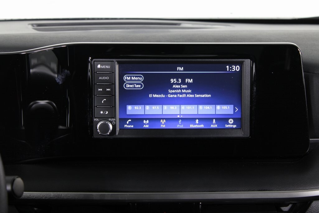 2025 Nissan Kicks S photo 4