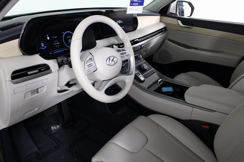 2023 Hyundai Palisade Limited photo 3
