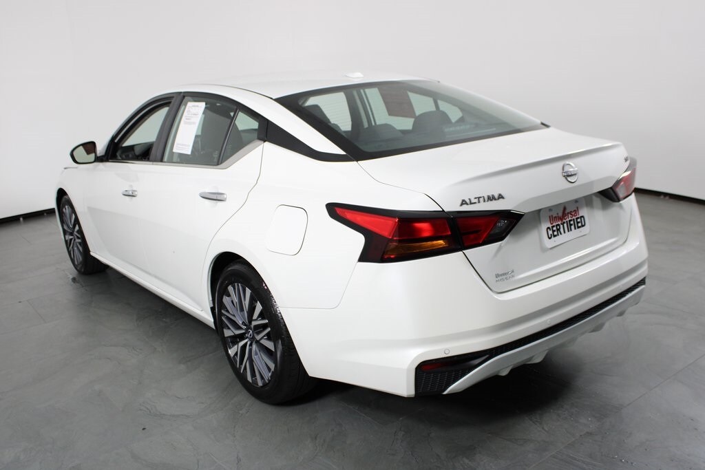 2024 Nissan Altima 2.5 SV photo 2